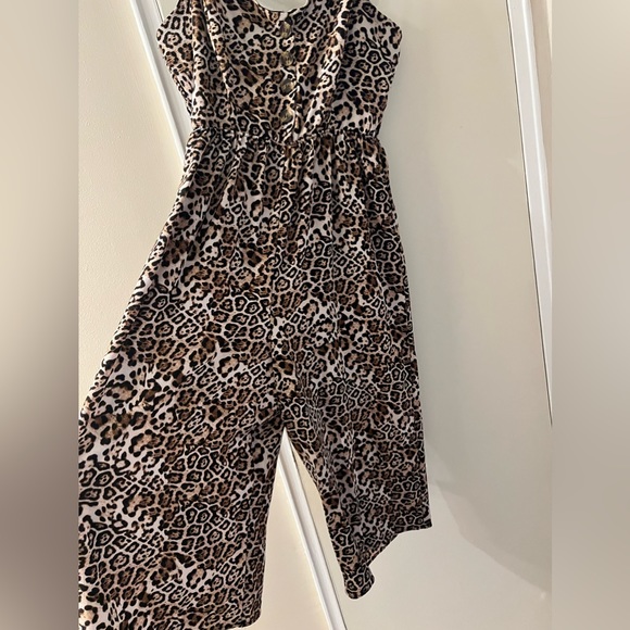 Cheetah print jumpsuit! - Picture 2 of 4